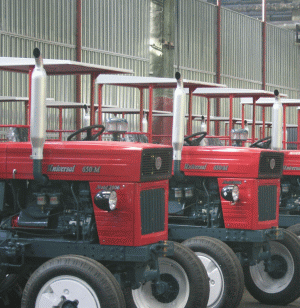 Fabrica de maşini agricole de la Tractorul necesită o investiţie de 30 de milioane de euro 