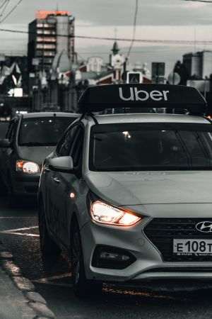 TradeVille: Uber - cerere continuă de transport şi livrare de mâncare