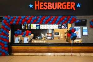 Hesburger continuă expansiunea în România şi deschide un nou restaurant în Aeroportul Internaţional "Henri Coandă"