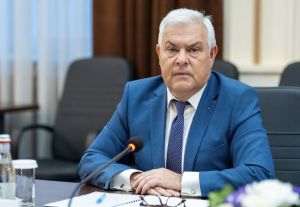 The minister's hearing in the plenary session of the Chamber of Deputies would take place on October 8, 2024, during the Government Hour program, according to a press release issued by USR. (Photo source: facebook / Angel Tîlvăr. Foto credit: MApN, Laurenţiu Turoi)