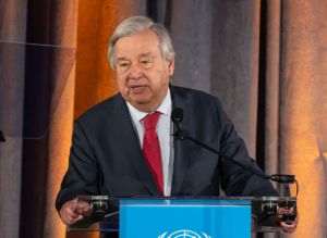 Secretarul general al ONU, Antonio Guterres, a lansat iniţiativa "Summitul Viitorului" încă din 2021, văzând în acest pact o oportunitate unică de a redirecţiona cursul istoriei mondiale. "Am deschis uşa, dar acum ne revine nouă tuturor să trecem prin ea. Nu este vorba doar de înţelegere, ci de acţiune. Astăzi vă provoc să acţionaţi", a declarat el în cadrul summitului. Sursa foto: facebook / United Nations (Foto credit: Mark Garten)