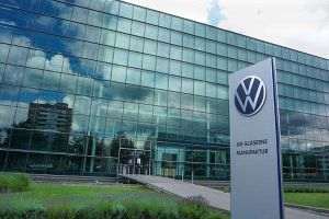 Media: Volkswagen a respins categoric revendicările sindicale după prima rundă de discuţii