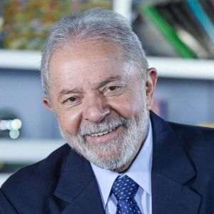 President Lula expressed his displeasure that the stars of the Brazilian national team who play in European clubs are not sufficiently known to the Brazilian public. He argued that selecting players from the domestic championship would provide more opportunities for young local talent, pointing out that Brazil has players of the "same quality" in its domestic leagues. (Photo source: Facebook/ Lula)