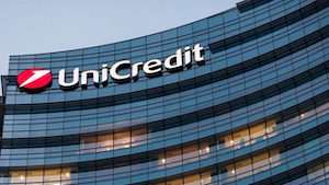 Unicredit a preluat 90,1% din acţiunile Alpha Bank