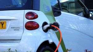 Media: China cere Franţei să împingă CE către o soluţie acceptabilă atât pentru industria europeană, cât şi pentru cea chineză a vehiculelor electrice