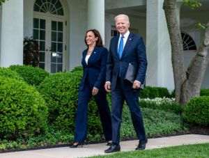 Kamala Harris ar vrea să mai candideze o dată la peşedinţie