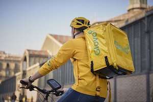 Glovo: România, pe locul 2 global la comenzile de la supermarket în 2024