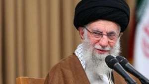 Ali Khamenei acuză Statele Unite şi Israel pentru prăbuşirea regimului Assad