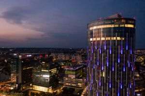 SkyTower lansează concursul public de fotografie "BIG CITY LIGHTS" în cadrul programului "SKY'S THE LIMIT"