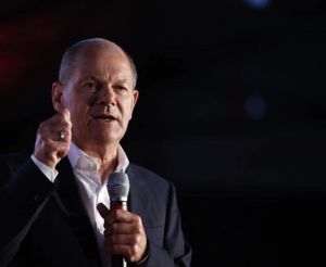 Cancelarul german Olaf Scholz a subliniat că remarcile lui Trump au provocat "neînţelegere" printre liderii europeni. Olaf Scholz a declarat: "Principiul inviolabilităţii graniţelor se aplică tuturor statelor, indiferent de mărimea sau puterea acestora". (Sursa fioto: facebook / Olaf Scholz)