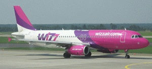 "Wizz Air" a transportat mai mulţi pasageri decât celelalte companii aeriene ce operează în ţara noastră