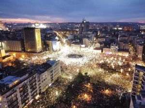 Protest faţă de proiectul deschiderii la Belgrad a unui hotel Trump într-un edificiu distrus de NATO în 1999