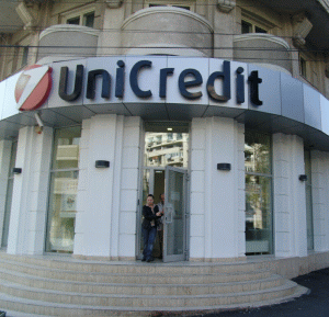 UniCredit elimină comisionul de acordare şi scade dobânda la creditele de nevoi personale