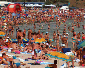 Not even a 50% rate cut will help rekindle demand for holidays on the Romanian seaside.