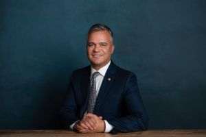Adrian Veştea: Poziţia mea nu se schimbă - nu îmi depun mandatul