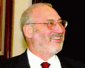 Joseph Stiglitz, care a primit Premiul Nobel în 2001, a fost preşedinte al Comisiei Consilierilor Economici ai Casei Albe, în perioada administraţiei Bill Clinton. 