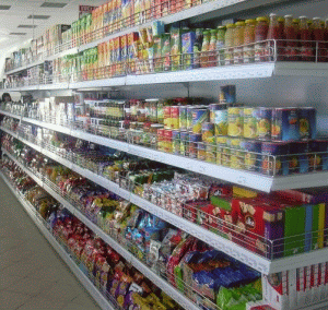 Parlamentul legiferează scandalul între producători şi supermarketuri