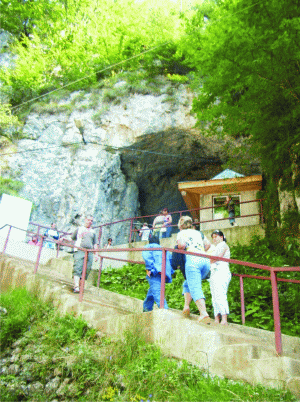 Cele mai căutate destinaţii de către turiştii străini sunt Transilvania, Maramureşul, Bucovina şi Delta Dunării, urmate de staţiunile balneoclimaterice. 