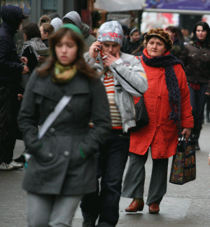 Şomajul ridicat este unul dintre preţurile pe care întreaga lume le plăteşte pentru a ieşi din criză, dar, în acelaşi timp, şomajul este unul dintre motoarele care susţin intrinsec criza.