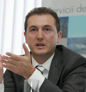 În 2010, estimăm o creştere a comenzilor pentru rapoartele de bonitate", a declarat Bogdan Roşu, directorul de vânzări şi marketing al EOS KSI România.