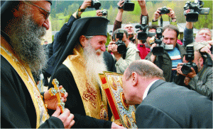 Singuri pe drumul ieşirii din criză