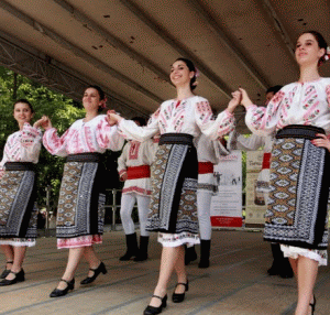 Formaţii de dansuri populare vor evolua pe scena târgului.