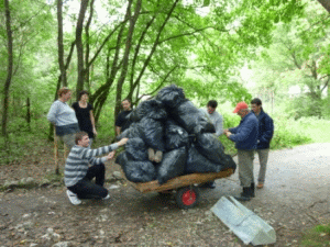 Acţiune de ecologizare a angajaţilor CJC în Cheile Turzi