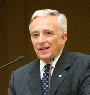 Mugur Isărescu