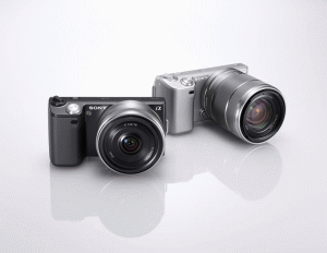 Sony oferă mai multe funcţii pentru camerele NEX-5/NEX-3