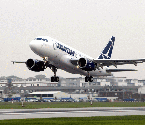 Sindicaliştii "Tarom" contestă noul CA