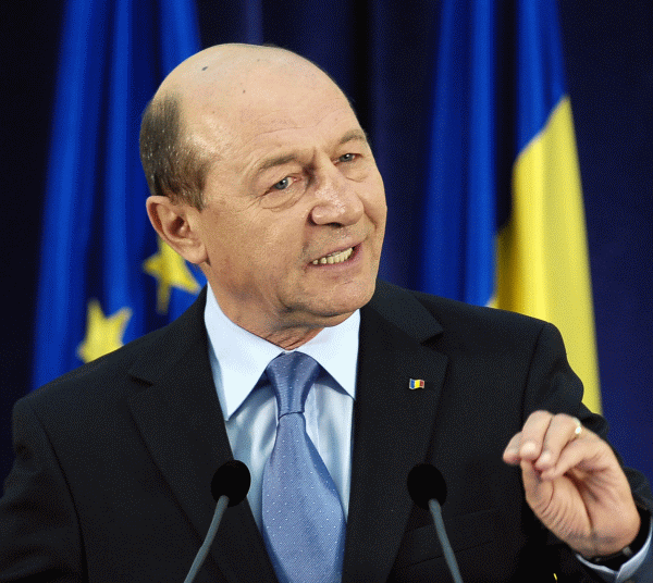 Băsescu spune că nu a avut întrevederi private cu Popoviciu