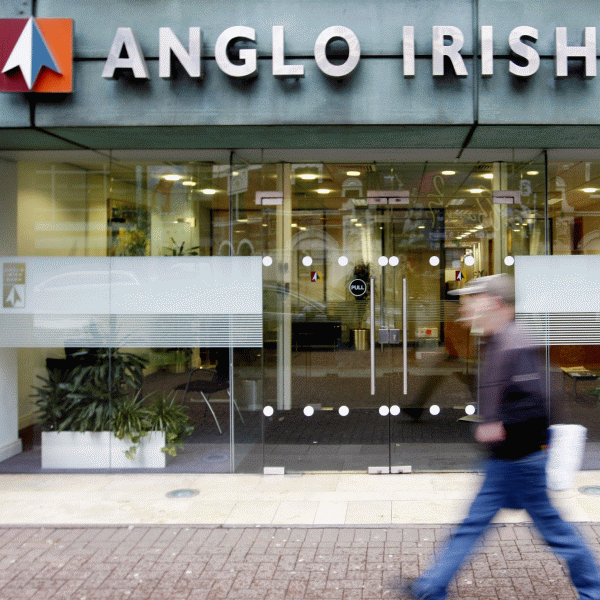 Irlanda lichidează "Anglo Irish Bank"