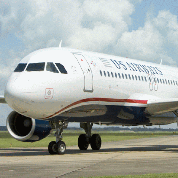 "US Airways" fuzionează cu "American Airlines"