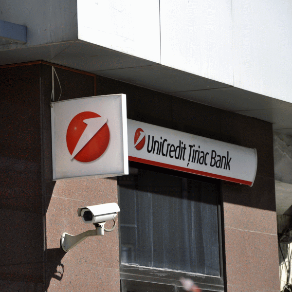 UniCredit Ţiriac Bank - profit net de aproape 14 milioane de euro 