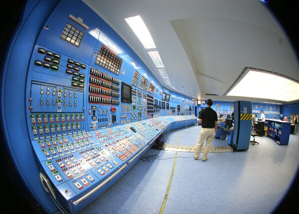 Niţă: Estimăm să obţinem 300-350 milioane de lei din listarea a 10% din Nuclearelectrica