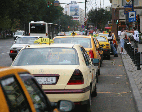 "Politicienii s-au amestecat foarte mult în legea taximetriei"