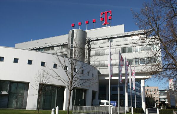 "Deutsche Telekom" vrea să devină acţionar unic al "Slovak Telekom"