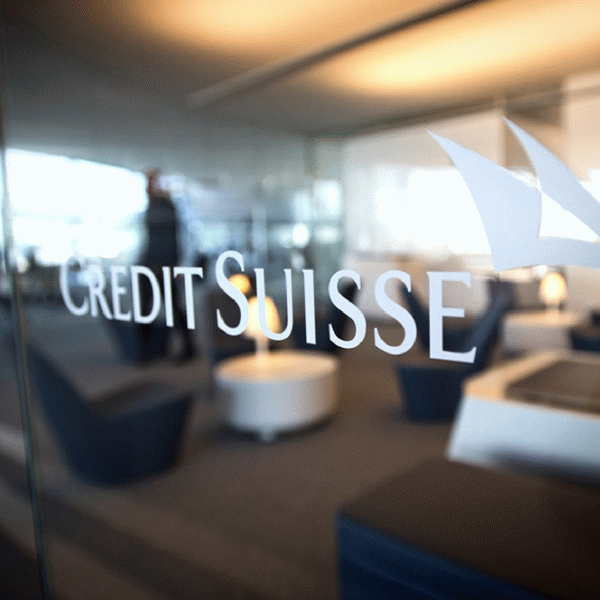 "Credit Suisse" îşi retrage divizia de administrare a averilor din 50 de state