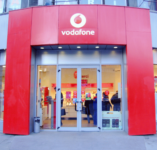 "Vodafone" ar putea investi peste două miliarde dolari în India