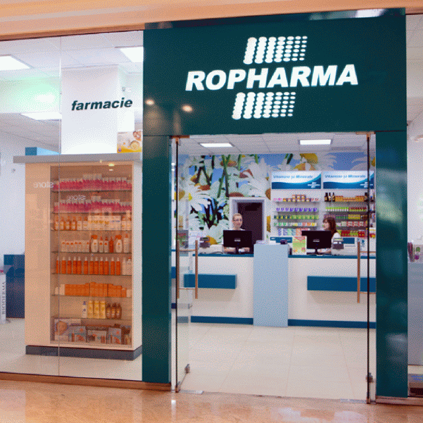 Ropharma mai "înghite" trei farmacii în ianuarie 