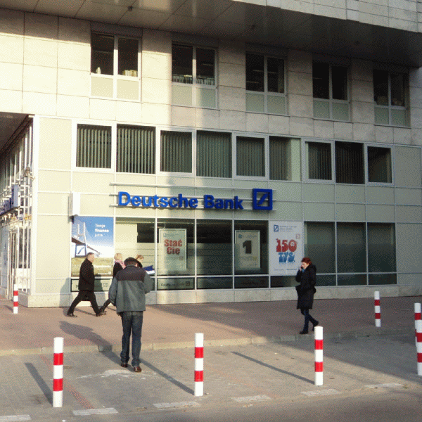 "Deutsche Bank" are programată pentru data de 29 ianuarie publicarea rezultatelor financiare aferente ultimului trimestru din 2013.