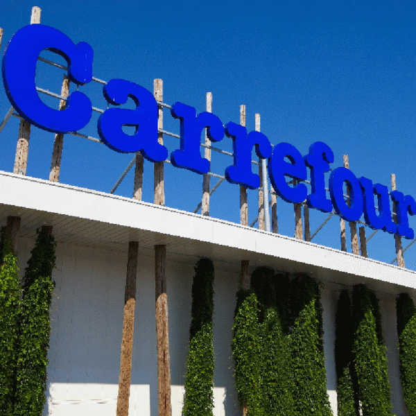 "Carrefour" a semnat acordul final pentru achiziţia centrelor comerciale de la "Klepierre"