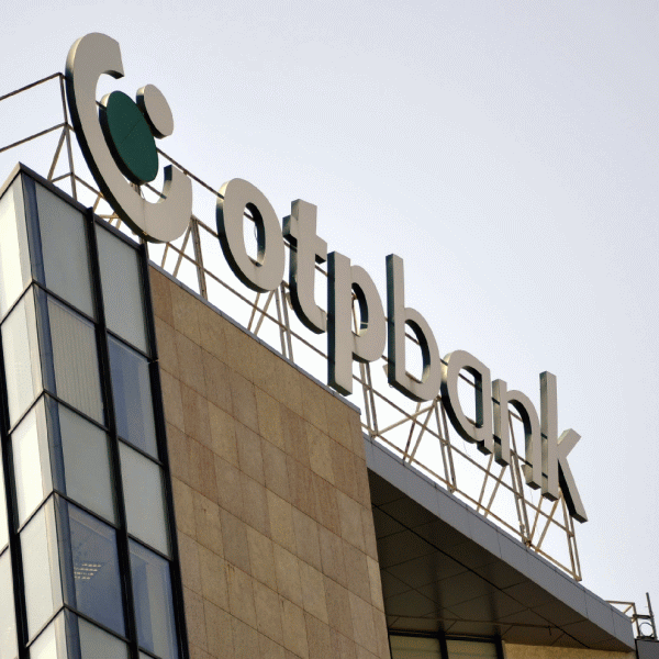 OTP Bank şi-a redus pierderile cu 25%