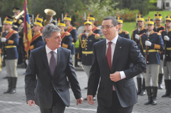 Ponta va propune o discuţie în CSAT despre Moldova