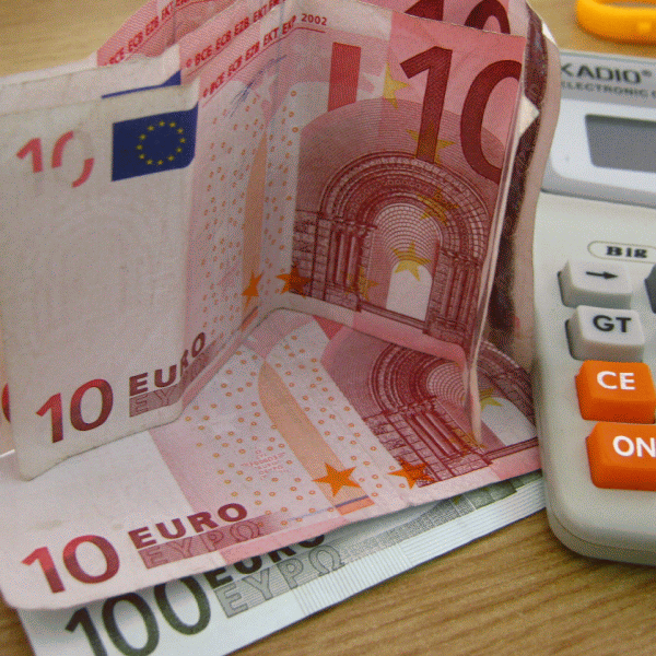 Economia zonei euro, mai slabă decât aşteptările