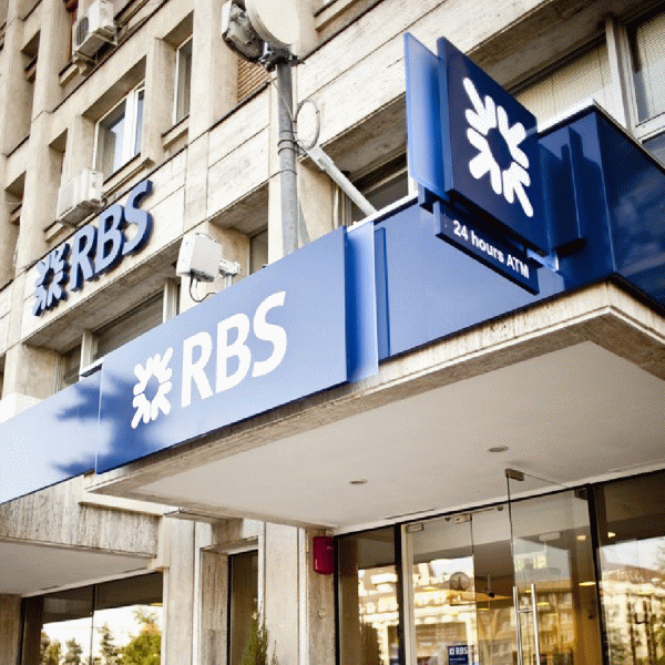 "Lloyds" vrea despăgubiri de 420 milioane lire de la RBS