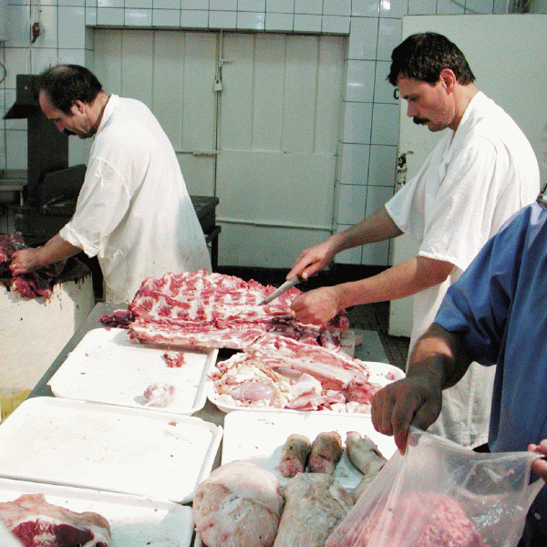 Producătorii estimează preţuri stabile pentru carnea de porc până în toamnă 