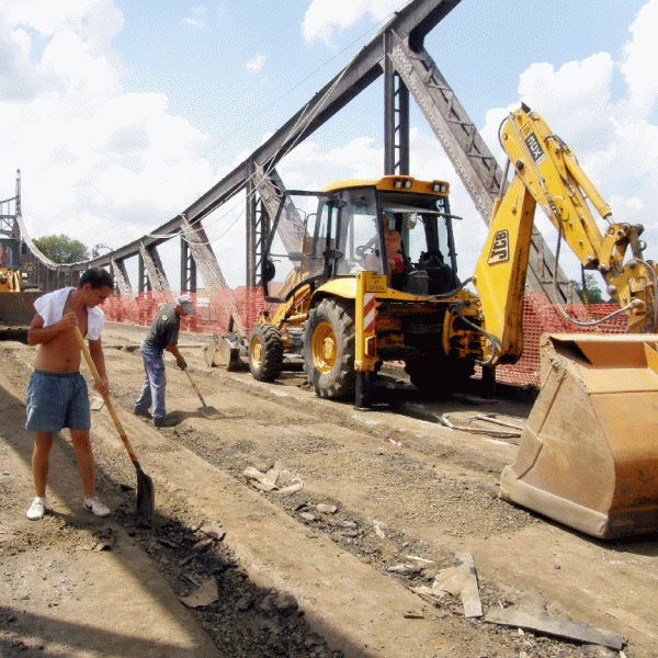 Investiţiile publice, cheia revenirii construcţiilor în teritoriu pozitiv