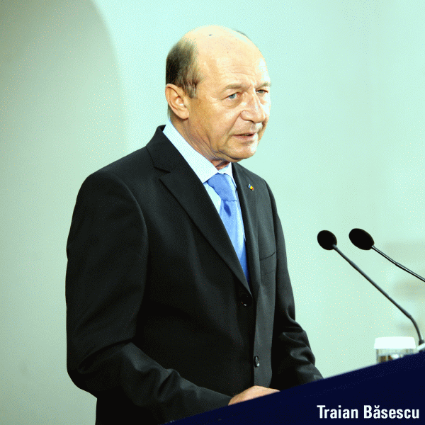 Băsescu nu vrea, încă, reducerea CAS