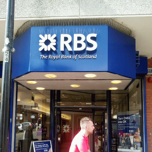 RBS ar putea vinde operaţiunile internaţionale ale diviziei "Coutts & Company"